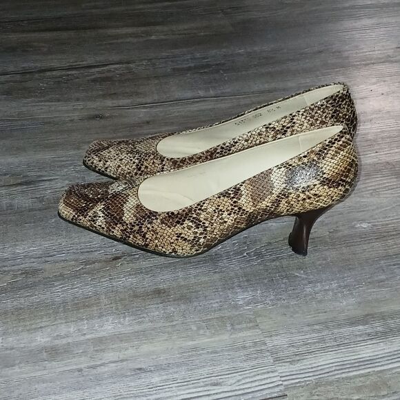 Proxy snakeskin square toe low heel shoes Sz 8.5  EUC - Picture 3 of 8